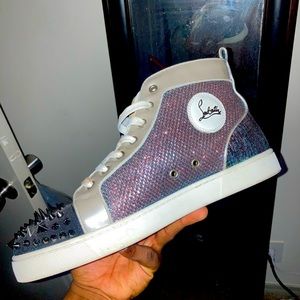 Christian louboutin shoes red bottoms